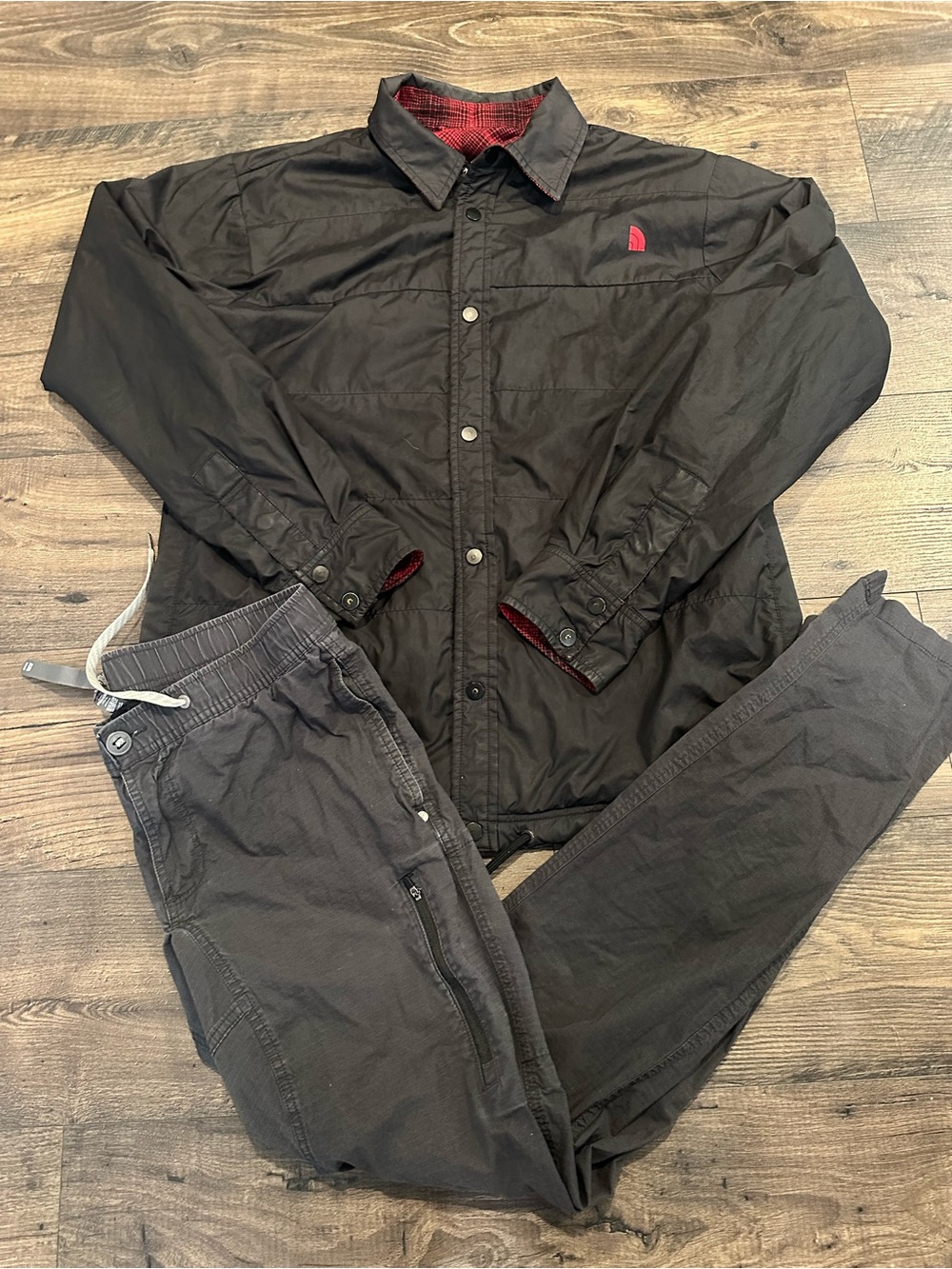 The North Face Coach Jacket Flannel & Vuori Pants Outfit Bundle